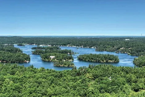 vol+hotel Circuit CIRCUIT LE CANADA, GRANDEUR NATURE Canada Toronto