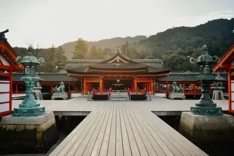 Japon : Circuit Là où naît le soleil : récit d’un Japon intemporel