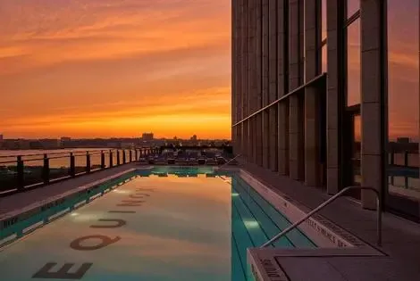 Etats-Unis : Hôtel Equinox Hotel