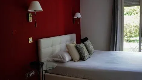 France Corse : Hôtel Les Jardins De La Madrague