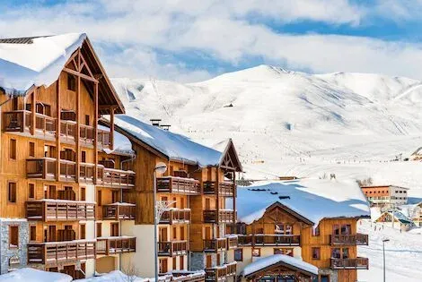 France : Résidence locative LAGRANGE VACANCES LES HAUTS DE COMBORCIERE