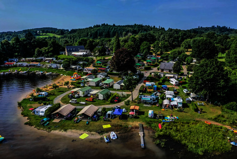 France : Camping Flower Camping Le Port de Neuvic