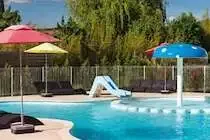 France : Résidence locative Lagrange Vacances L'Oustau De Sorgue