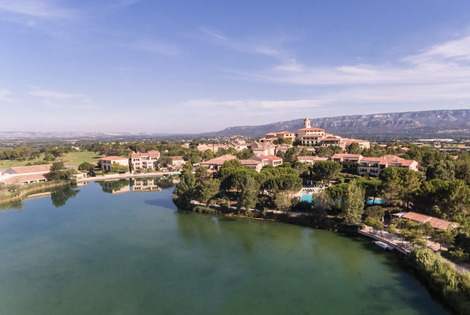 France : Maison Les Mas et Villas de Pont Royal en Provence - maeva Home