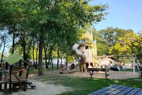 France : Camping Les Rives de Grand Lieu
