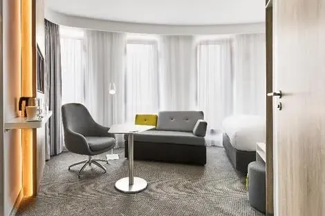 Pologne : Hôtel Holiday Inn Express Warsaw The Hub
