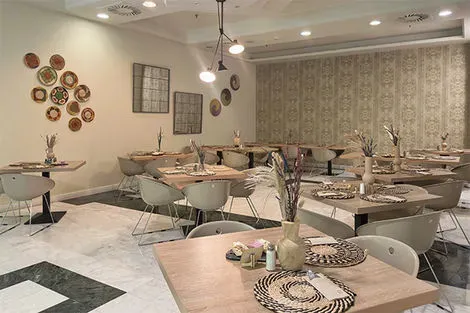 Restaurant buffet