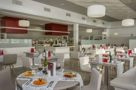 Restaurant buffet