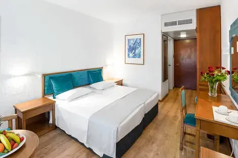 Chambre standard vue jardin ou piscine