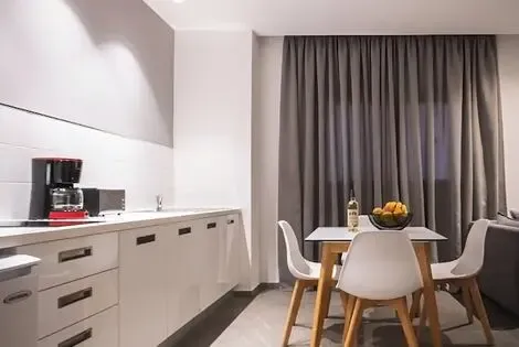 Hôtel Kefalos Damon Hotel Apartments paphos CHYPRE