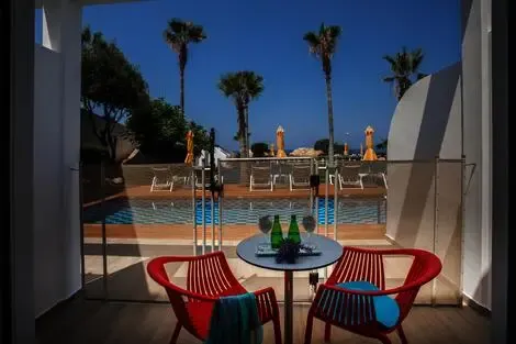 Hôtel Leonardo Laura Beach & Splash Resort paphos CHYPRE