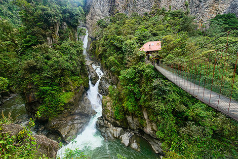 Cascade El Pailon del Diablo - Banos