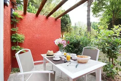 Résidence locative Club Les Gardians arles France