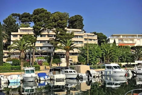 Résidence locative Pierre & Vacances Bandol Port bandol France