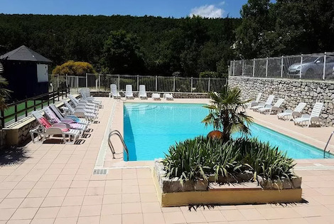 Flower Camping l'Epi Bleu banon France