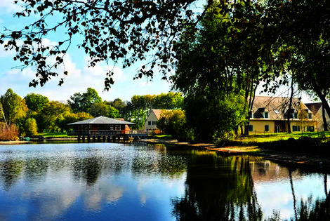 Camping maeva Respire Domaine de Sainte Montaine bourges France