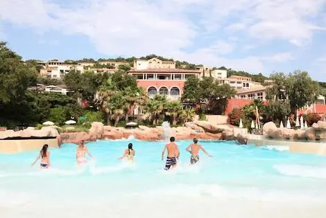 Résidence locative Pierre & Vacances Les Restanques du Golfe de Saint Tropez grimaud France