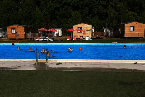 Camping Village des Bons-Hommes au Pré Cathare lavelanet France