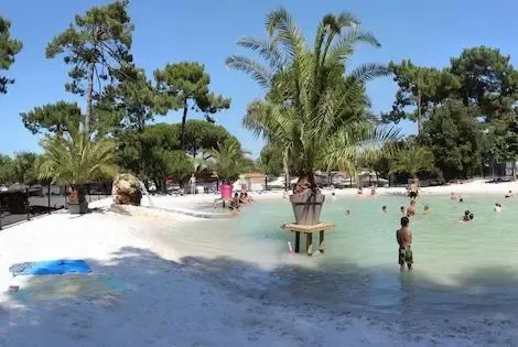 Les Pins d'Oléron - Camping Paradis le_grand_village_plage France