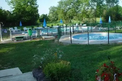 Flower Camping les 3 Ours montbarrey France