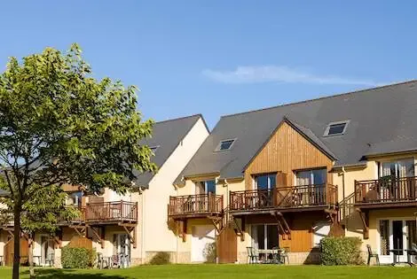Résidence locative Lagrange Vacances Les Roches Douvres saintbriacsurmer France