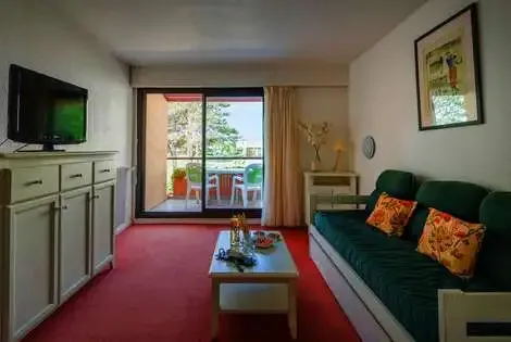 Résidence locative Lagrange Vacances Residence Du Golf saintcyprien France