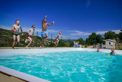 Camping Parc Résidentiel de Loisirs Val Saint Georges saintgeorgesdeluzencon France