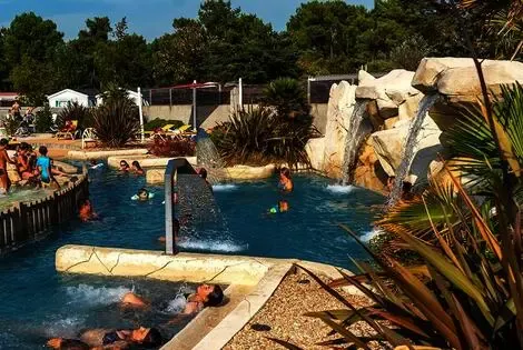Camping Les Genêts saintjeandemonts France