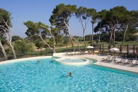 Résidence hôtelière Madame Vacances - Résidence Provence Country Club saumane France