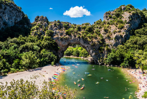 Camping maeva Escapades Le Casque Roi vallon_pont_d_arc France