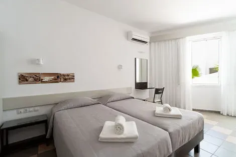 Grece : Hôtel Kamari Beach