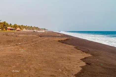 Plage Monterrico Côte Pacifique