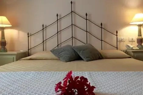 Hôtel Monti Di Mola puerto_cervo ITALIE