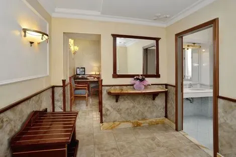 Hôtel Palladium Palace rome ITALIE