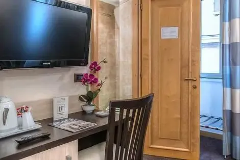 Hôtel Tritone rome ITALIE