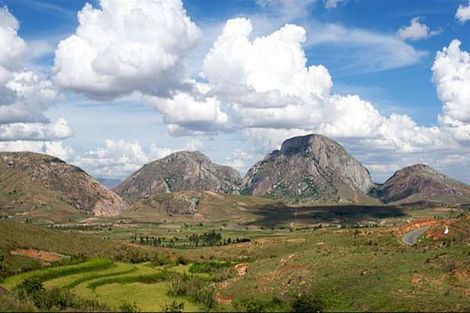 Isalo, montagnes coniques