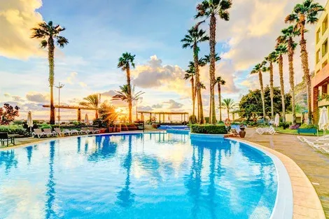 Piscine couché de soleil