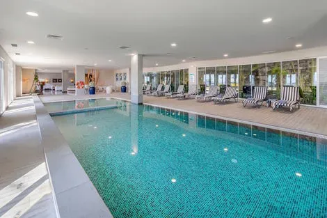 Piscine intérieure