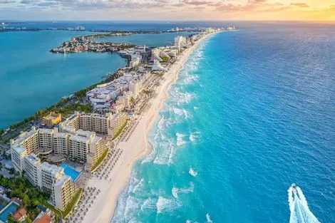 Hôtel Wyndham Alltra Cancun 4* by Ôvoyages cancun Mexique