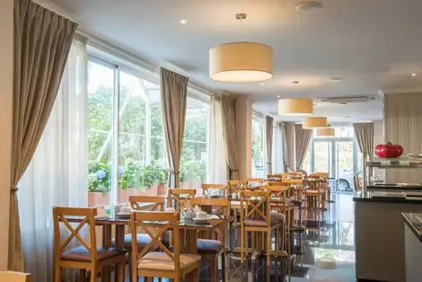restaurant buffet