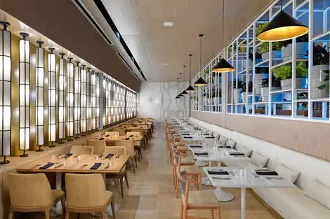 Restaurant buffet