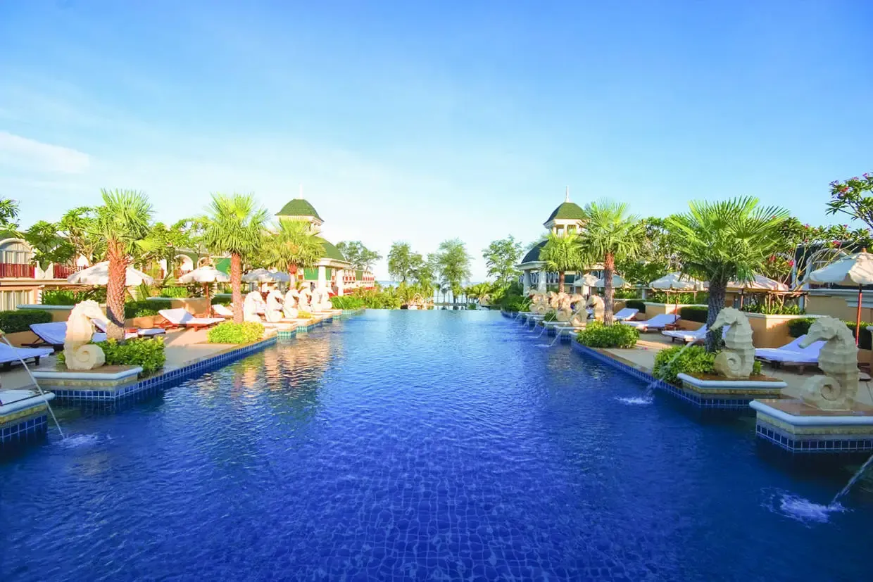 phuket graceland resort & spa