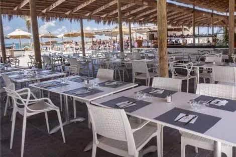 beach restaurant